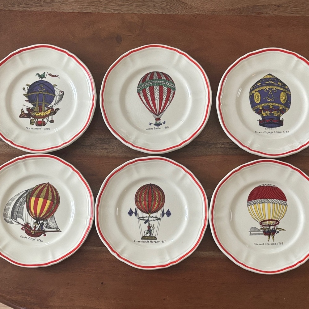 Longchamp Balloon Design Plate Set with Red Trim